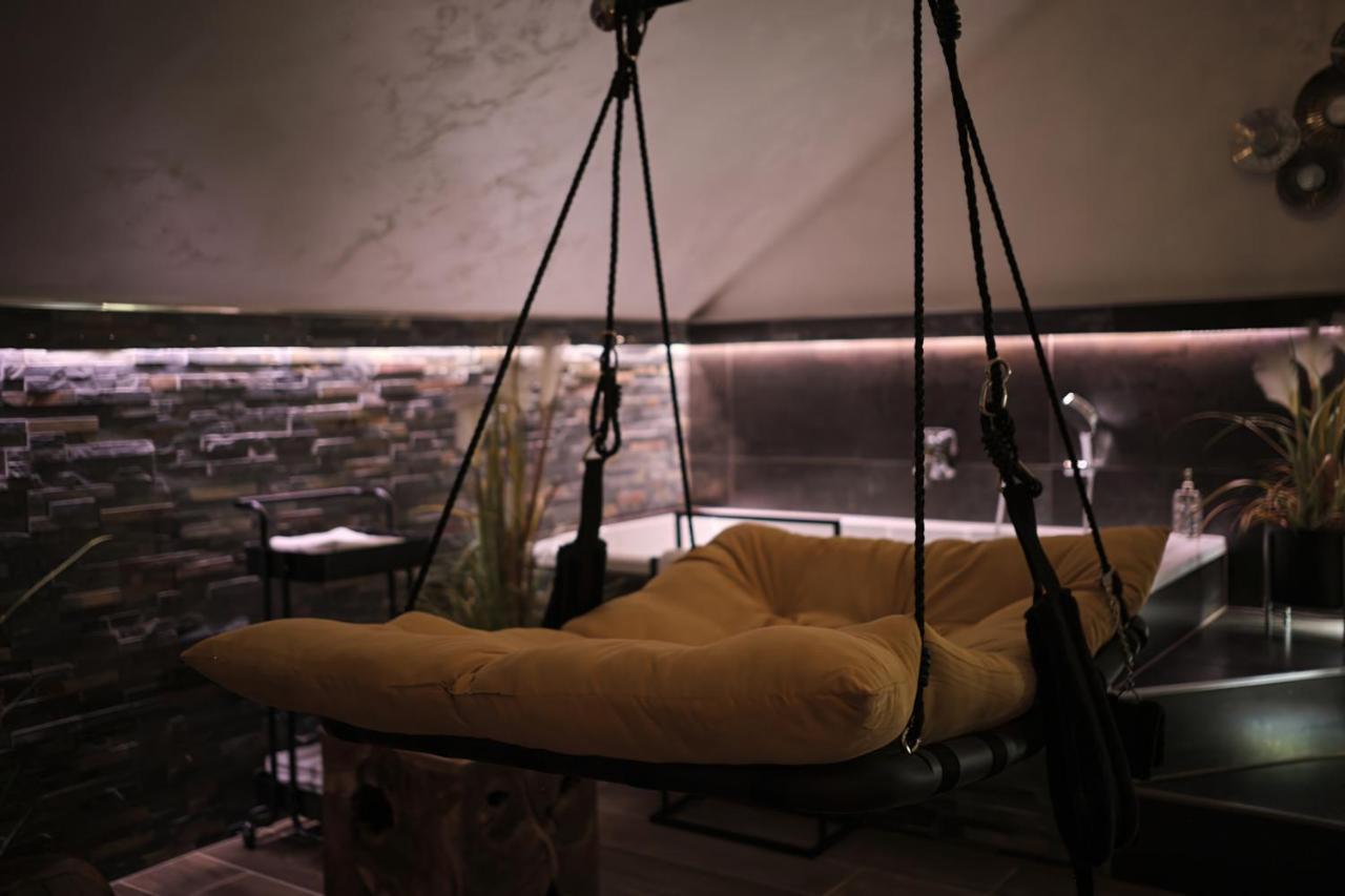 Sweet Poison Rooms Saarlouis Bagian luar foto
