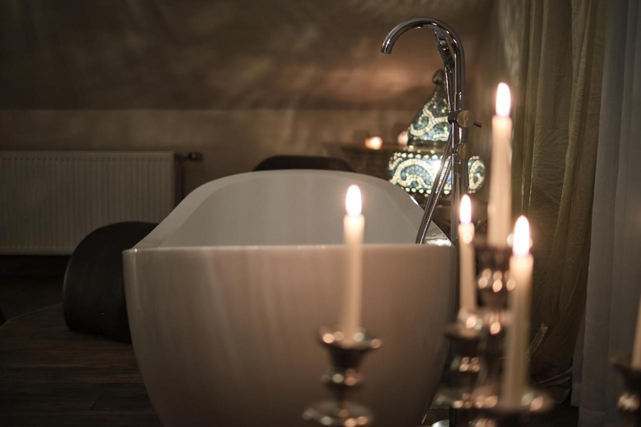 Sweet Poison Rooms Saarlouis Bagian luar foto