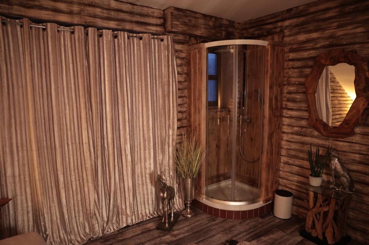 Sweet Poison Rooms Saarlouis Bagian luar foto