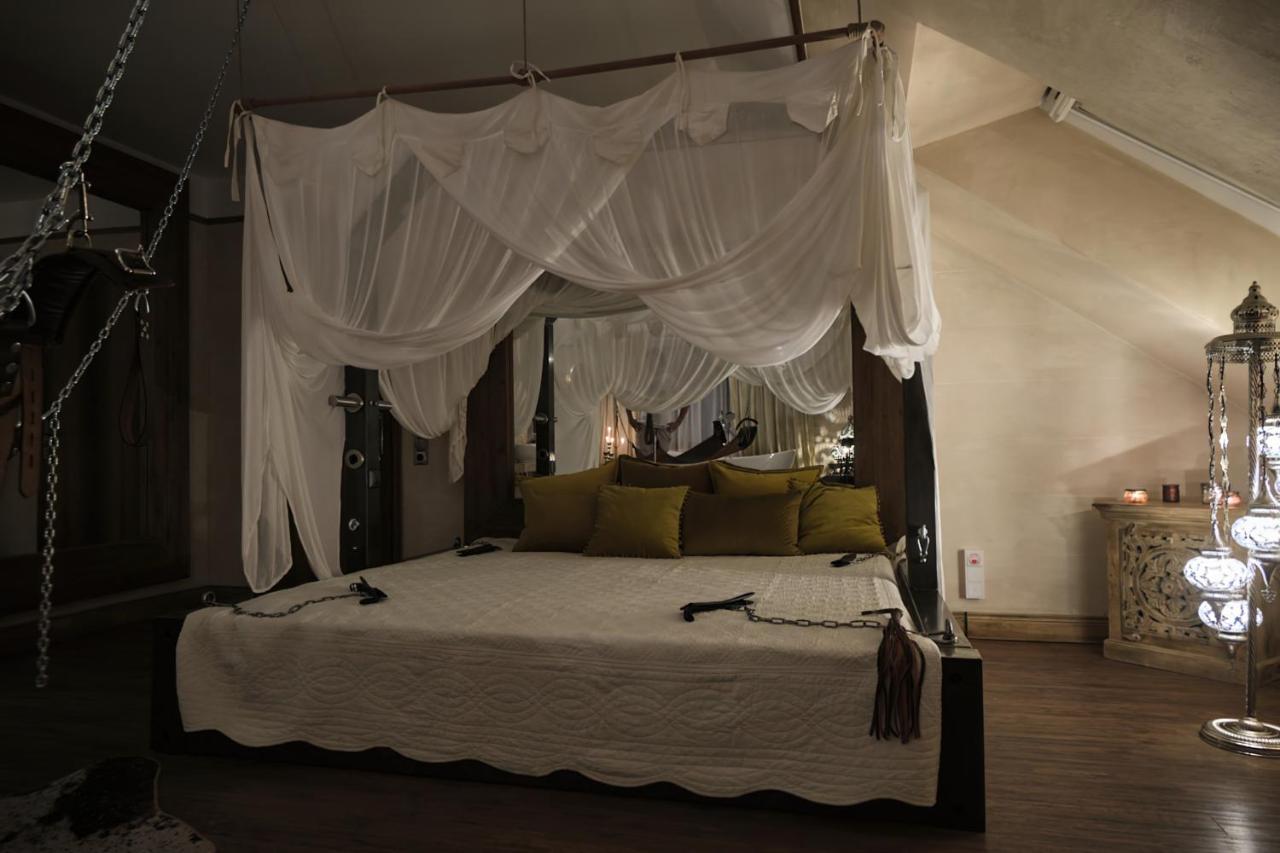 Sweet Poison Rooms Saarlouis Bagian luar foto